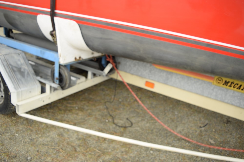 Attacher le bout d'amarrage au berceau du Neo495